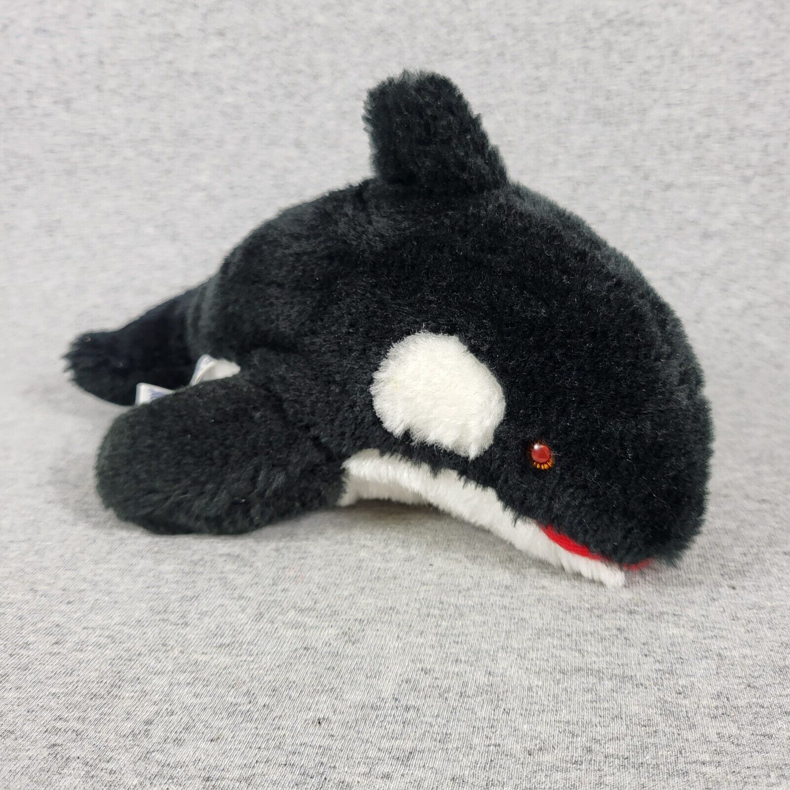 Vintage 1986 Sea World Orca Killer Whale Plush 10 inches Shamu With Red Eyes