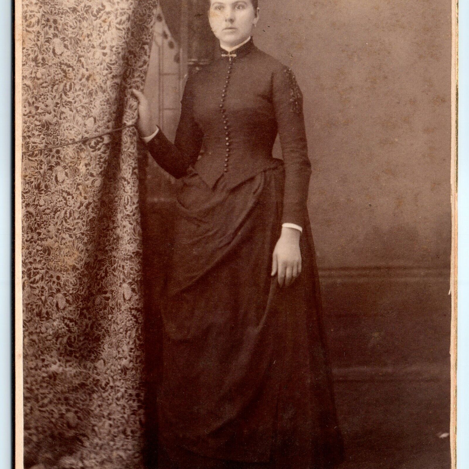 c1890s Sparta, Wisconsin Young Lady Cabinet Card Photo Antique Richardson Vtg B3