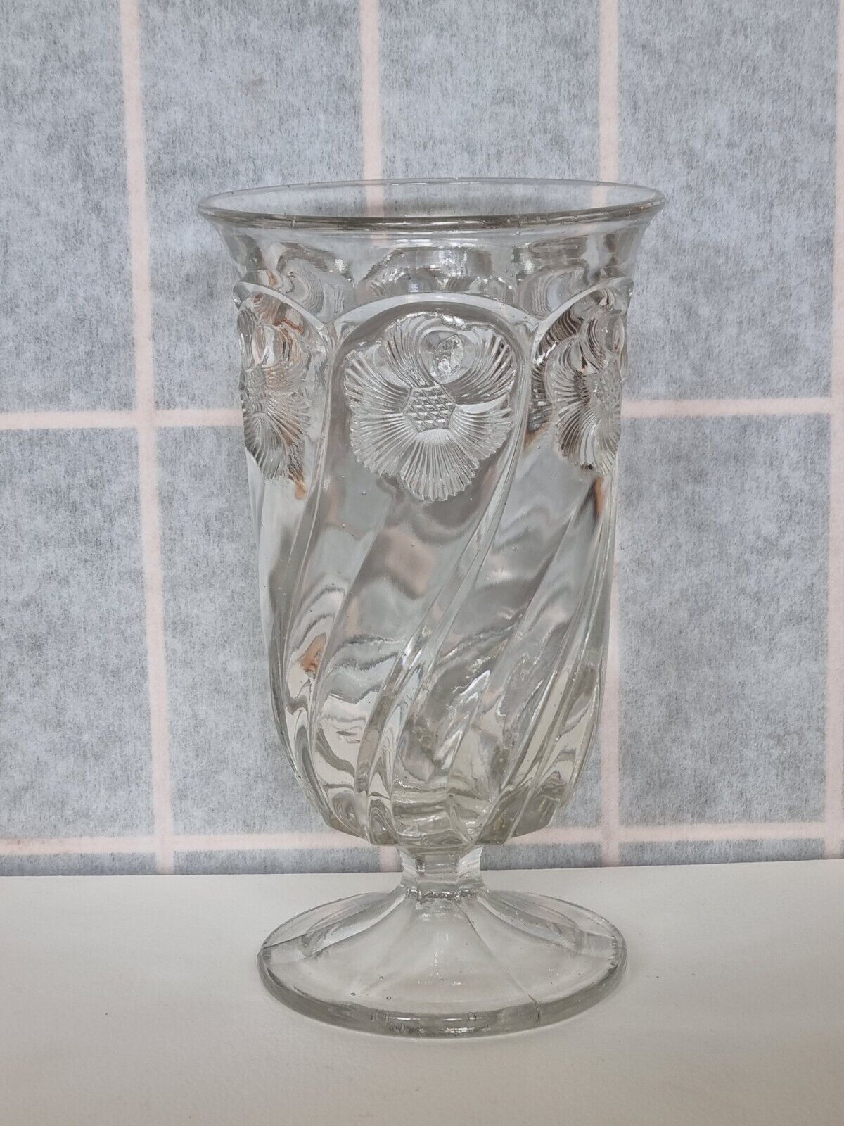 Vintage Glass Celery Vase 8\