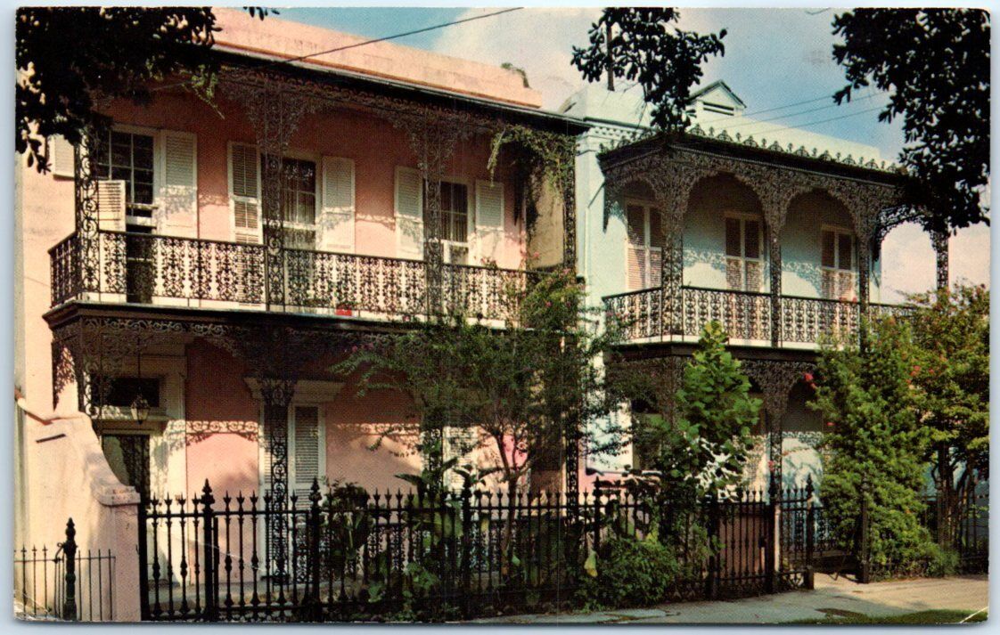 Postcard - Lovely Antebellum Homes - Vieux Carre, New Orleans, Louisiana