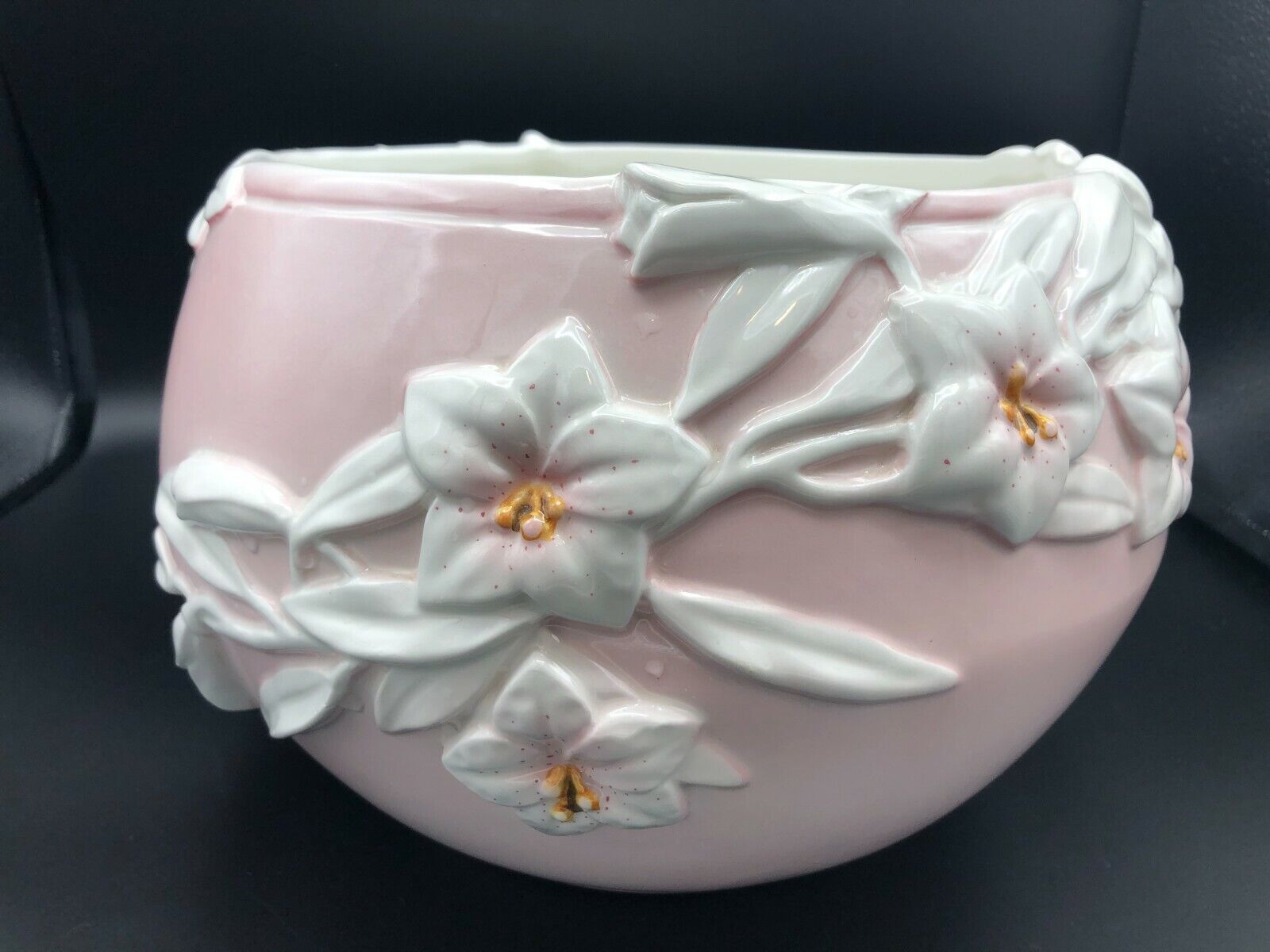 Vintage Italy Pink Centerpiece Bowl Vase w/White 3D Flowers, 6 1/2\