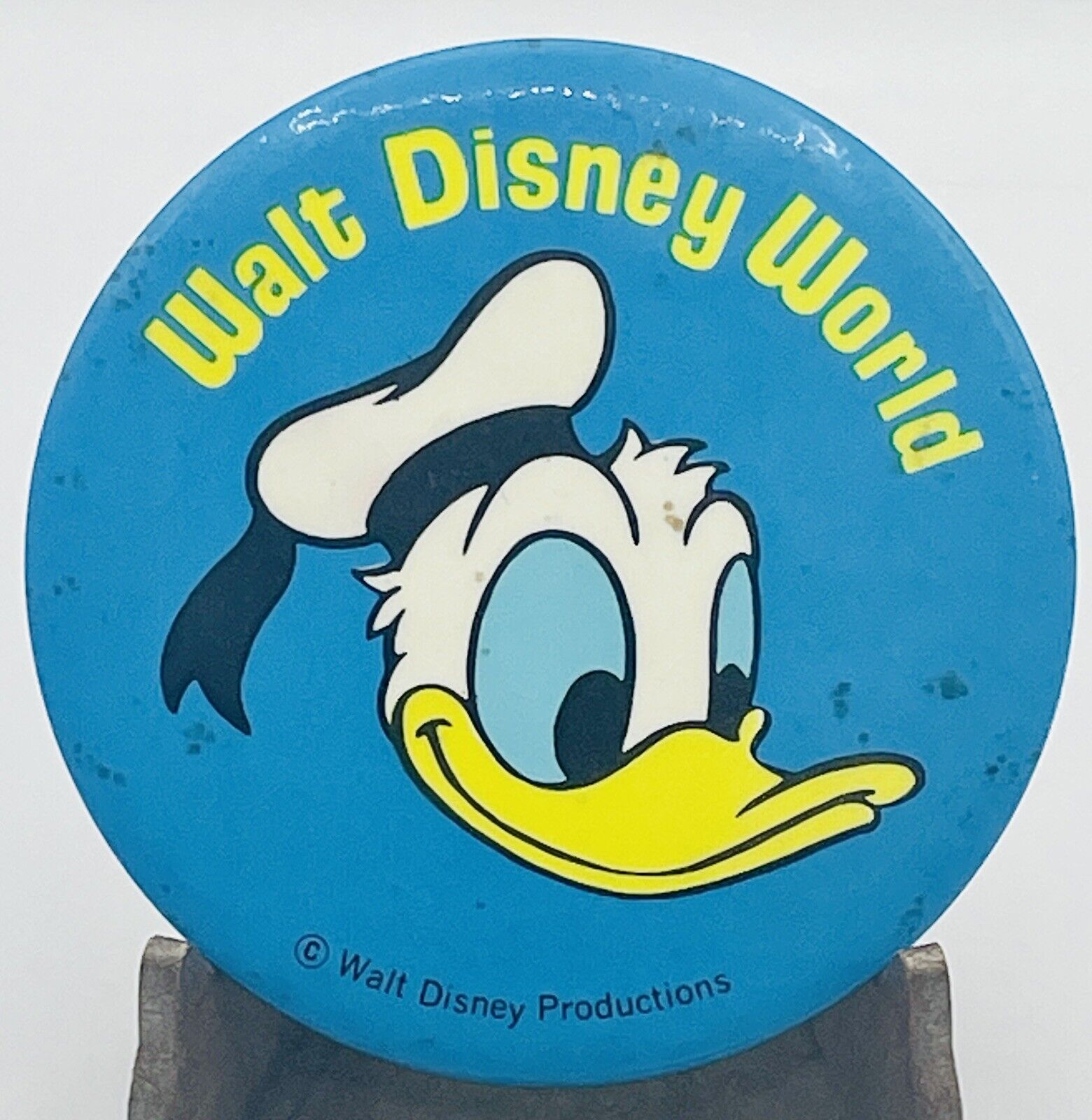 Vintage Walt Disney World Walt Disney Productions DONALD DUCK Pin Badge