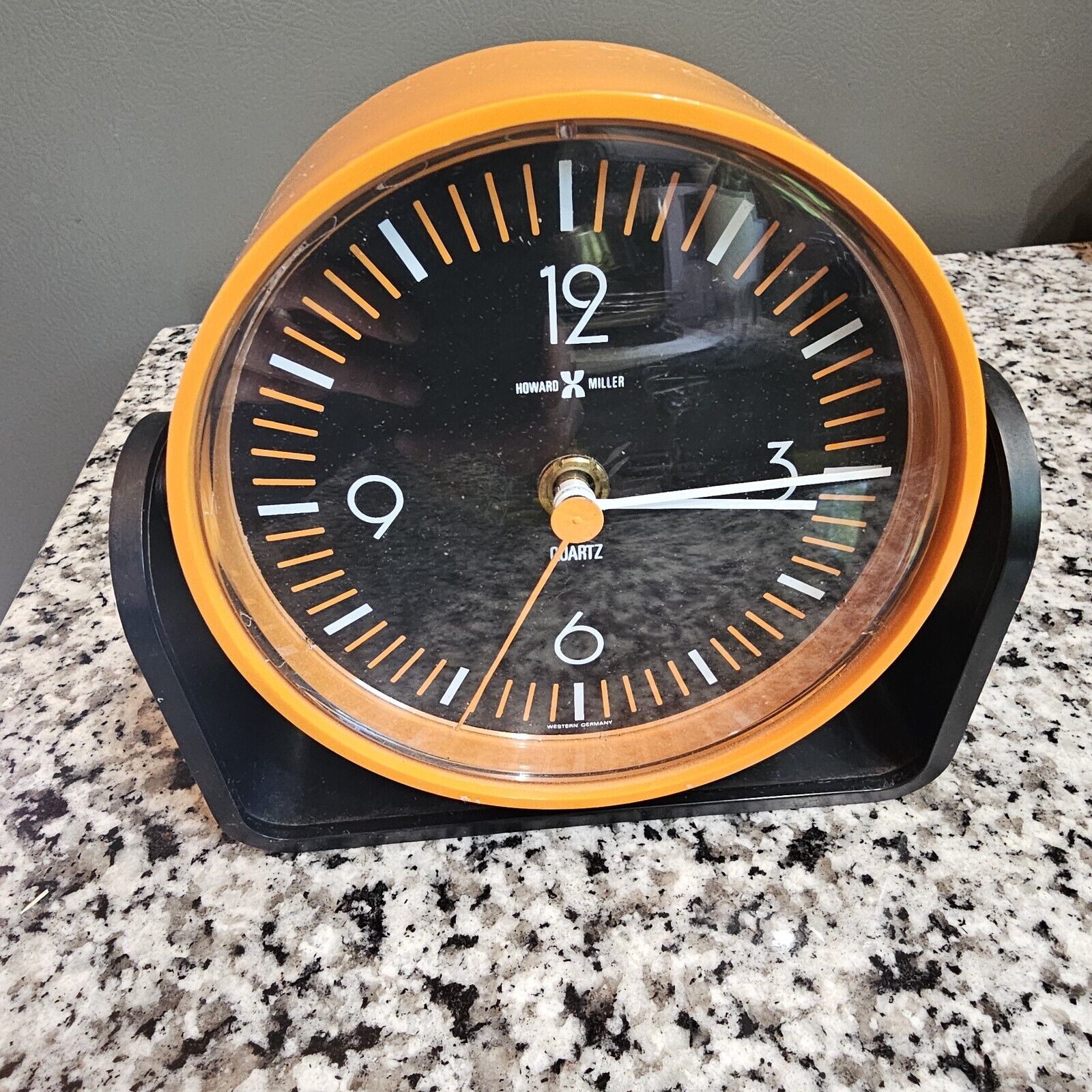 Orange Howard Miller Round Swivel Desk Wall Clock Atomic Space Age MCM Style