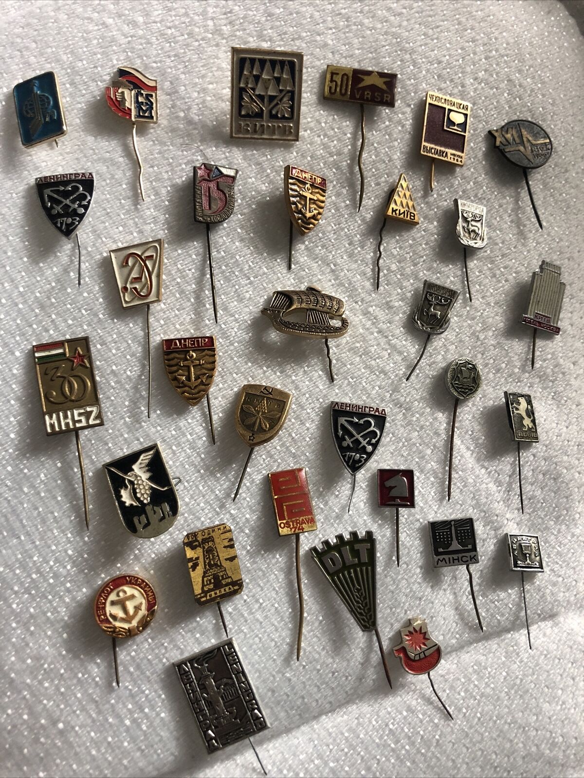 job lot of vintage pin badges