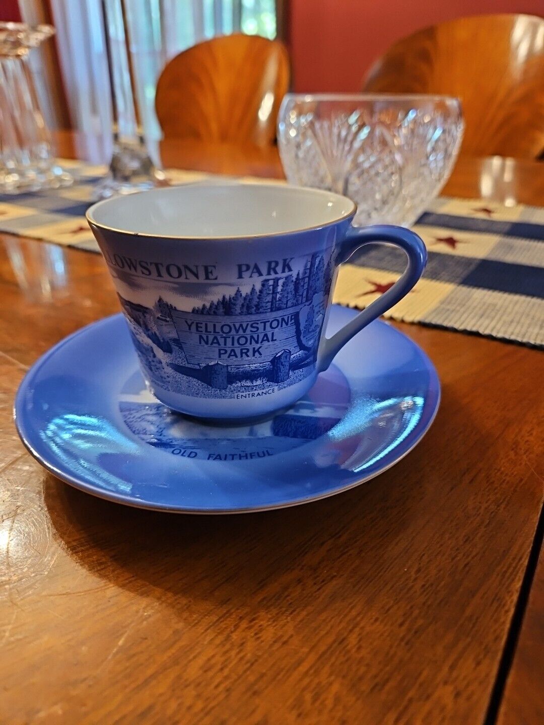 Vintage yellowstone national park PORCELAIN tea cup  souvenir Made In Japan 