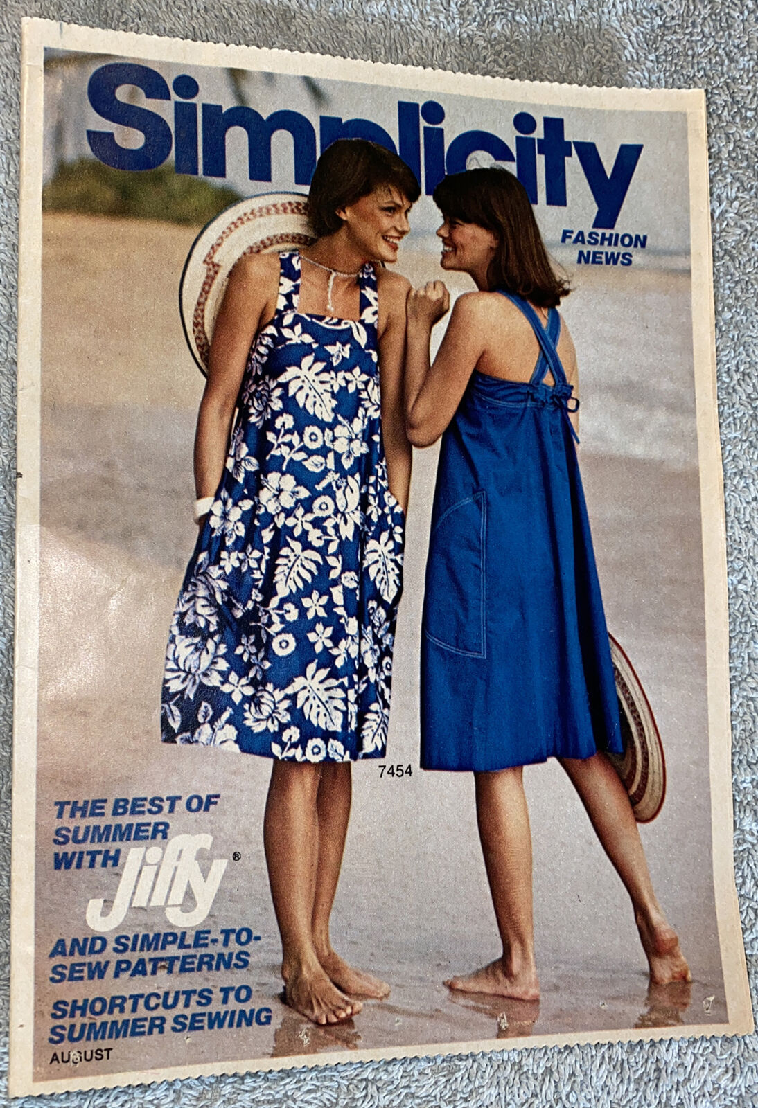 Vtg Simplicity Fashion News August 1976