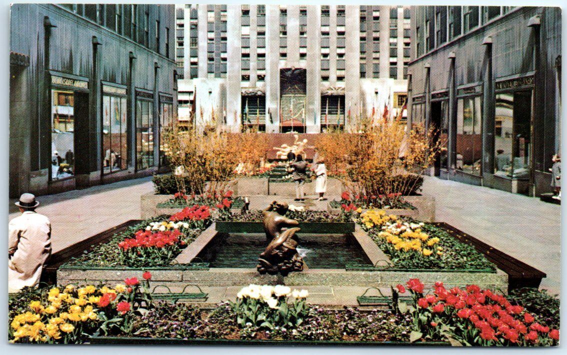 Postcard - The Channel Gardens, Rockefeller Center - New York City, New York