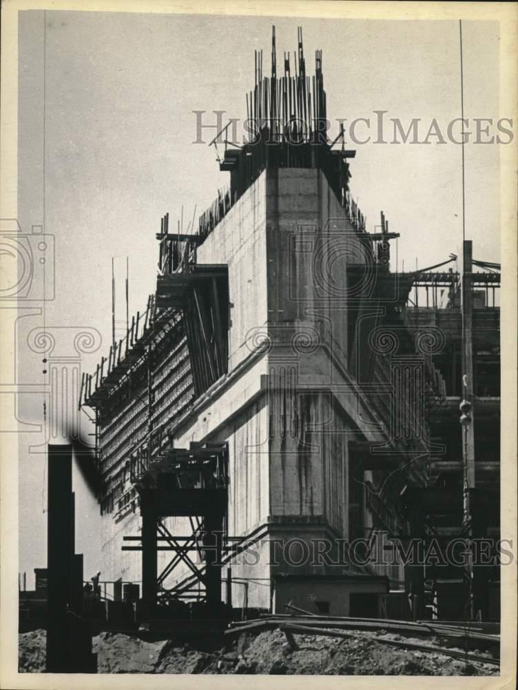 1968 Press Photo Urban Renewal at South Mall Tower in Albany - tub16909