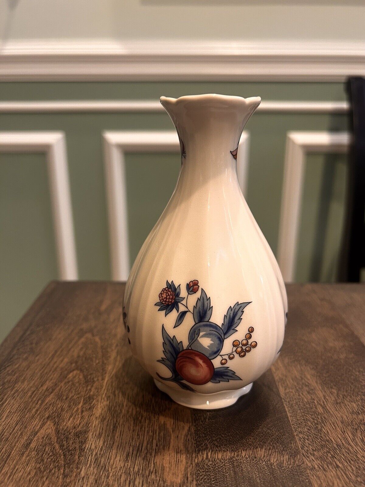 Vintage Wedgewood Williamsburg Potpourri NK510 Bud Vase