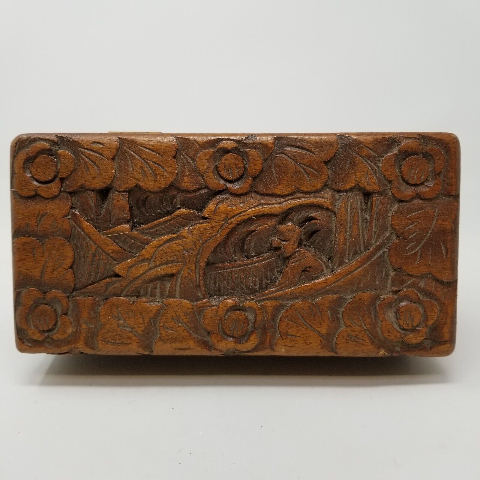 Vintage Hand Carved Wood Decorative Hinged Keepsake Trinket Box with Latch