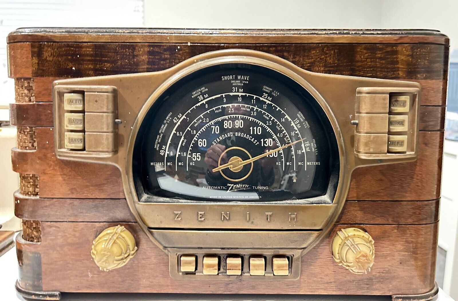 Vintage 1940 Zenith AM/Shortwave Radio - Model 7S529