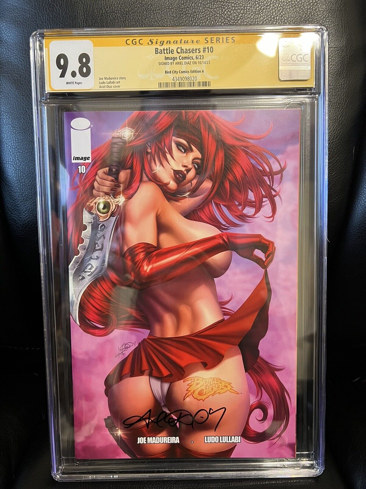 Battle Chasers #10 CGC SS 9.8 Virgin Signed Ariel Diaz w/ different color Tattoo