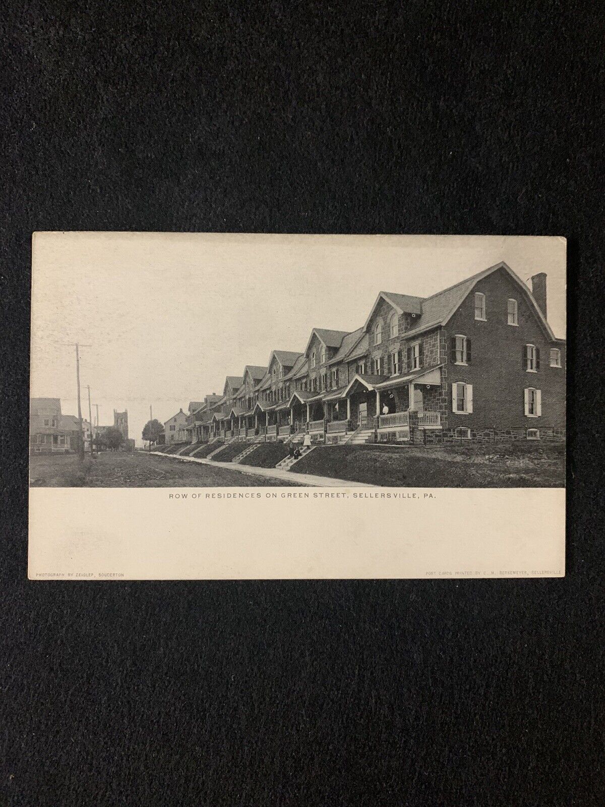 UDB SELLERSVILLE PA ROW OF RESIDENCES ON GREEN STREET EARLY POSTCARD VTG Free Sh