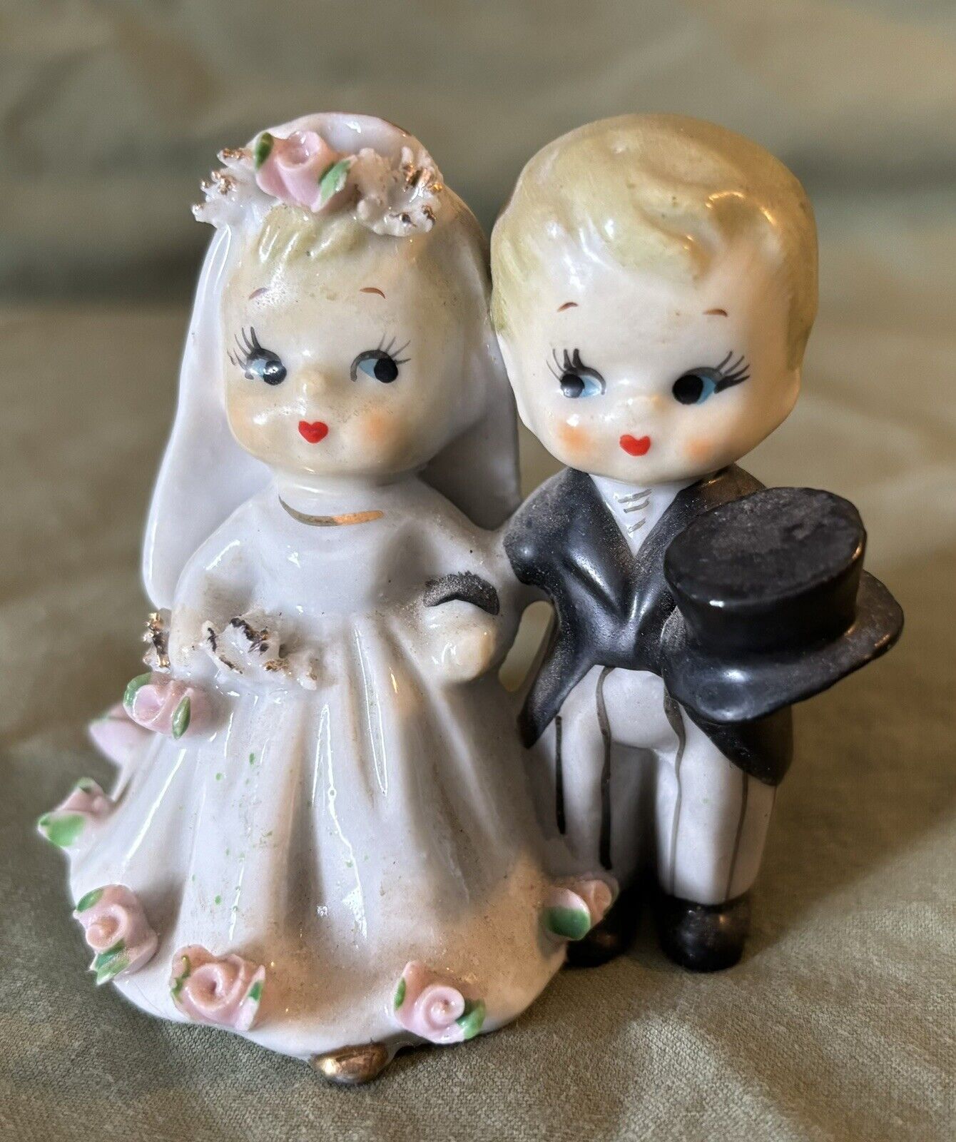 Vintage  1950\'s Lefton Porcelain Bride and Groom Figurine Wedding Bell Cake Top