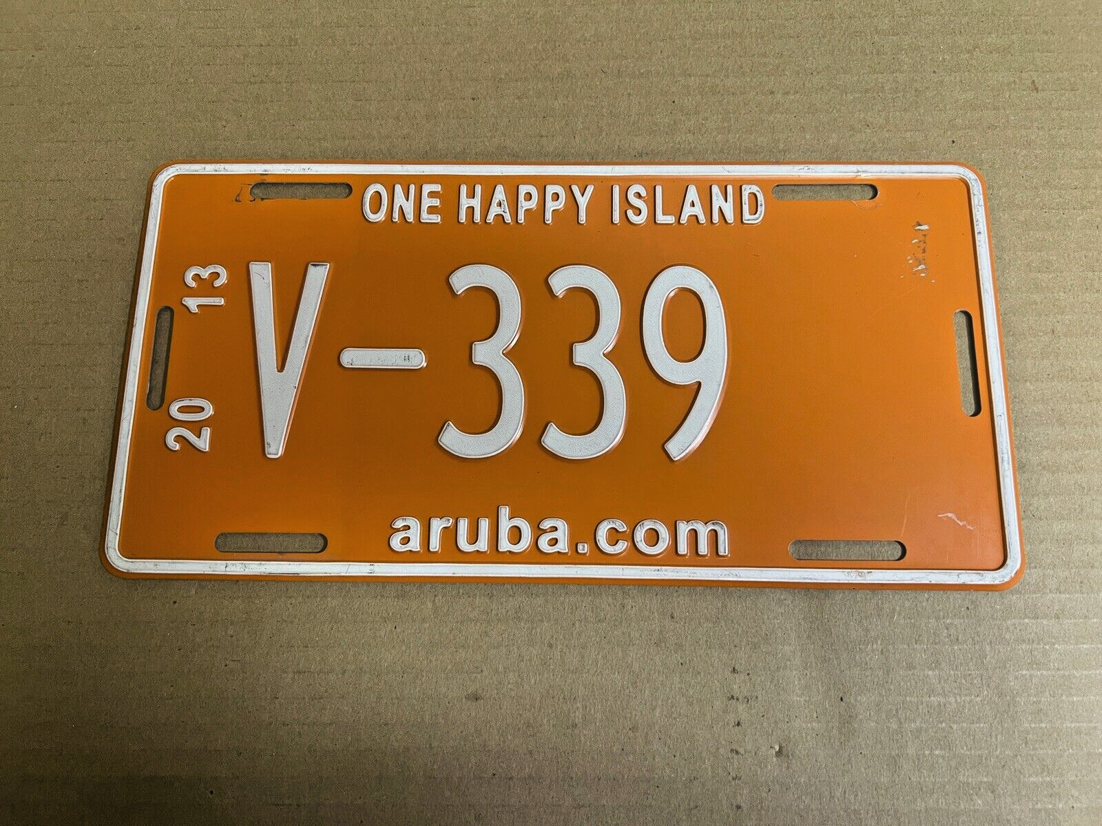 License Plate Aruba 2013 One Happy Island, V - 339 EXPIRED
