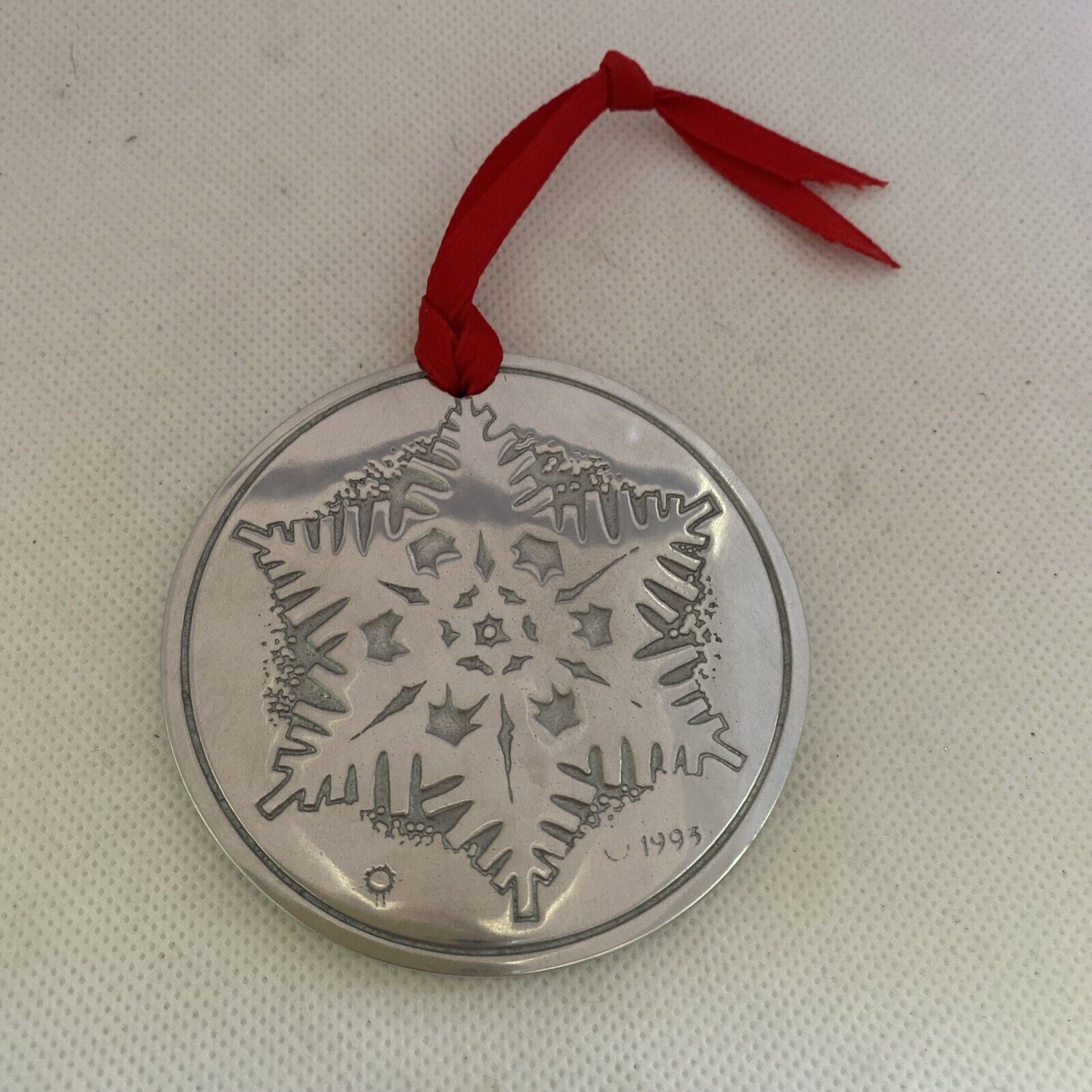 NAMBE 1993 Etched SNOWFLAKE Medallion Christmas Ornament Silver-tone