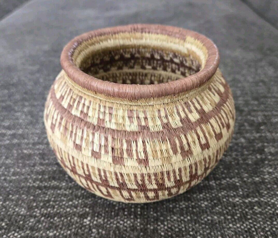 Embera-Wounaan Woven Basket - Panama - Handwoven with Palm Leaves 6\