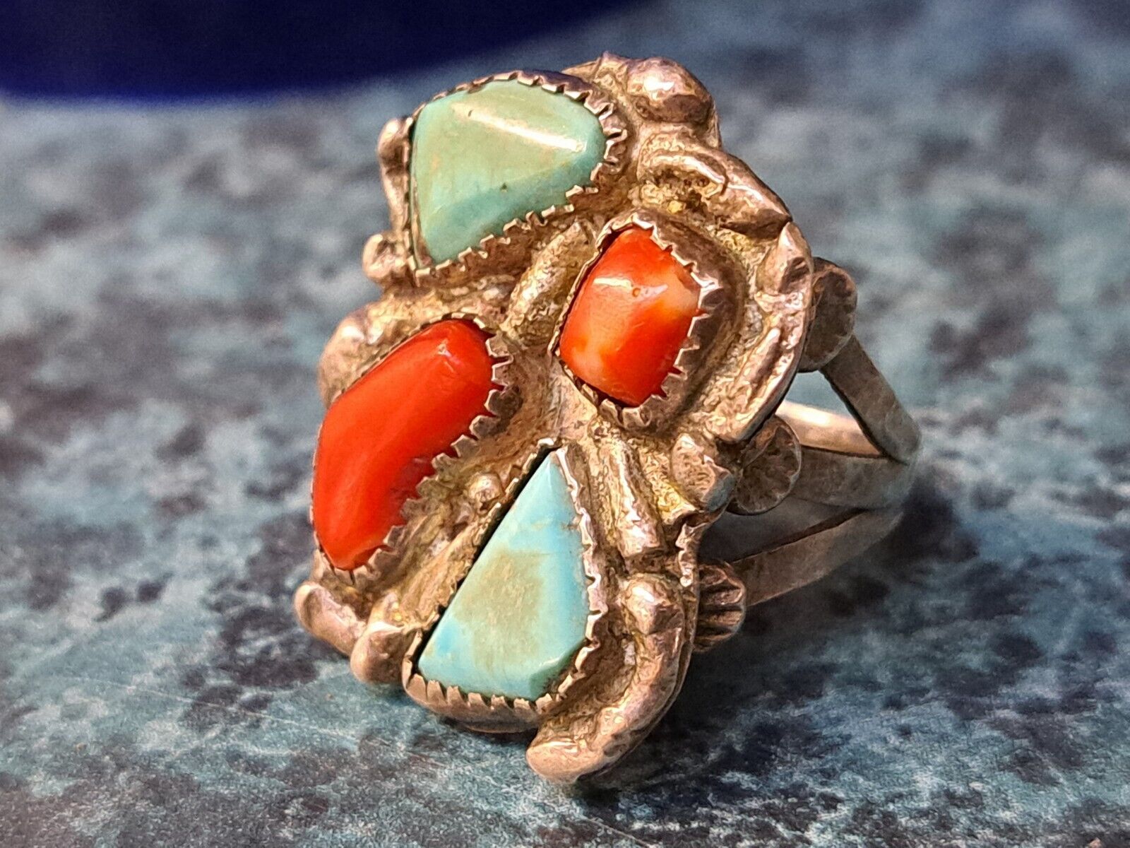 NATIVE AMERICAN NAVAJO STERLING SILVER TURQUOISE RED CORAL RING SIZE 7