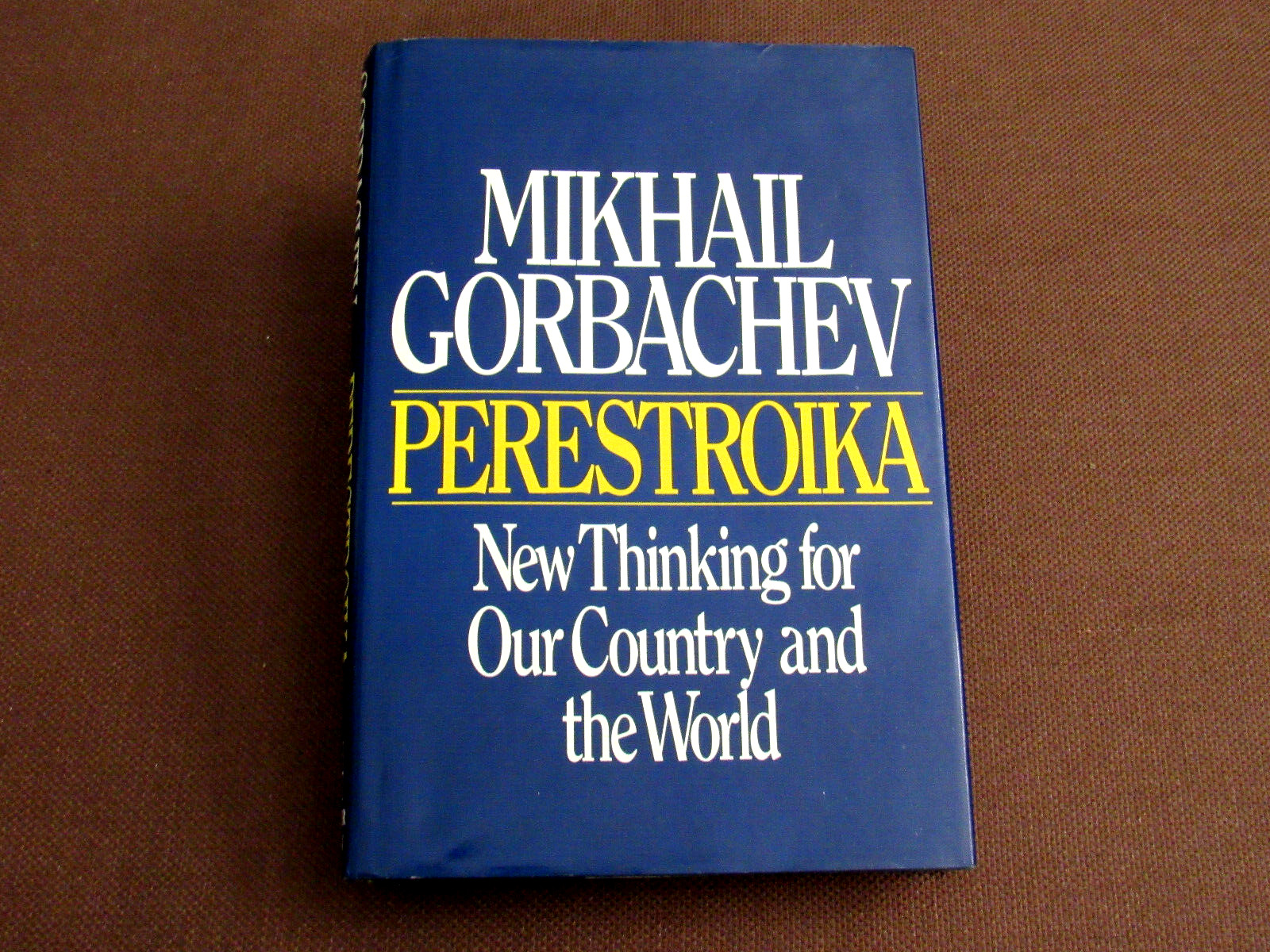 MIKHAIL GORBACHEV SOVIET RUSSIAN LEADER SIGNED AUTO PERESTROIKA 1ST ED BOOK LTR