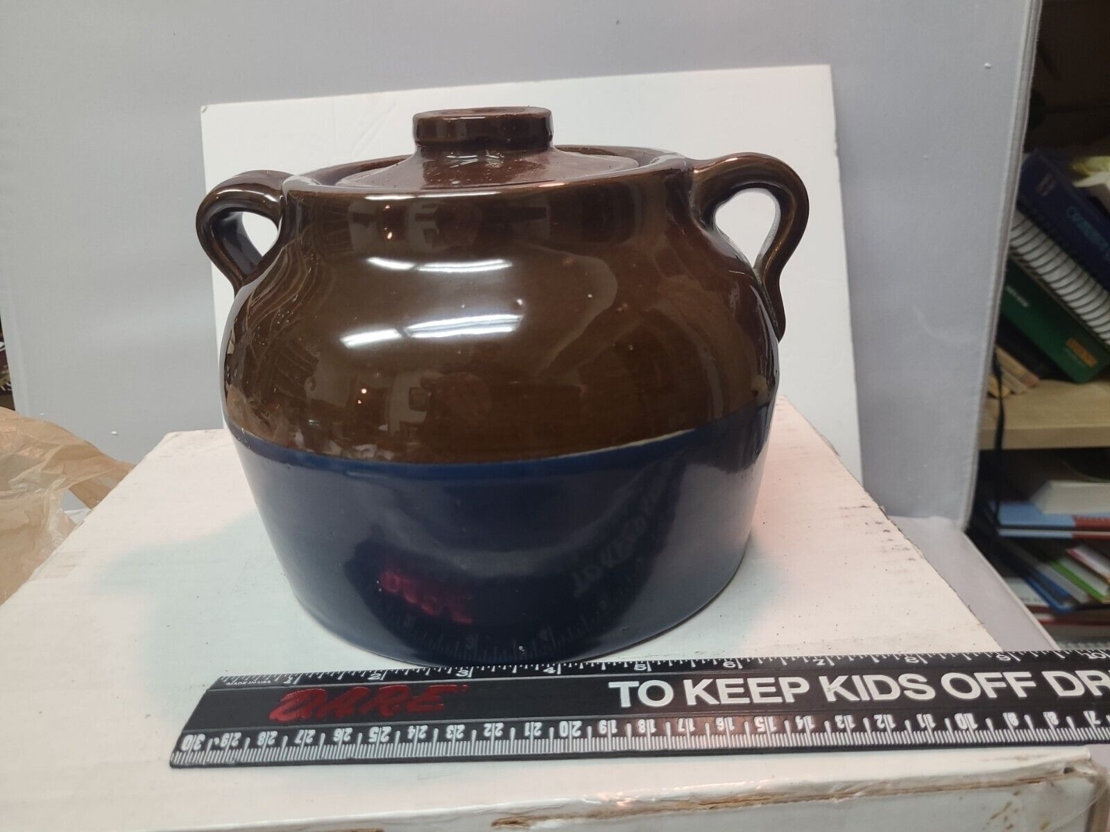Rare Uhl Bean Pot In Brown And Blue.  With Lid.  Hard To find.  Nearly Mint.  
