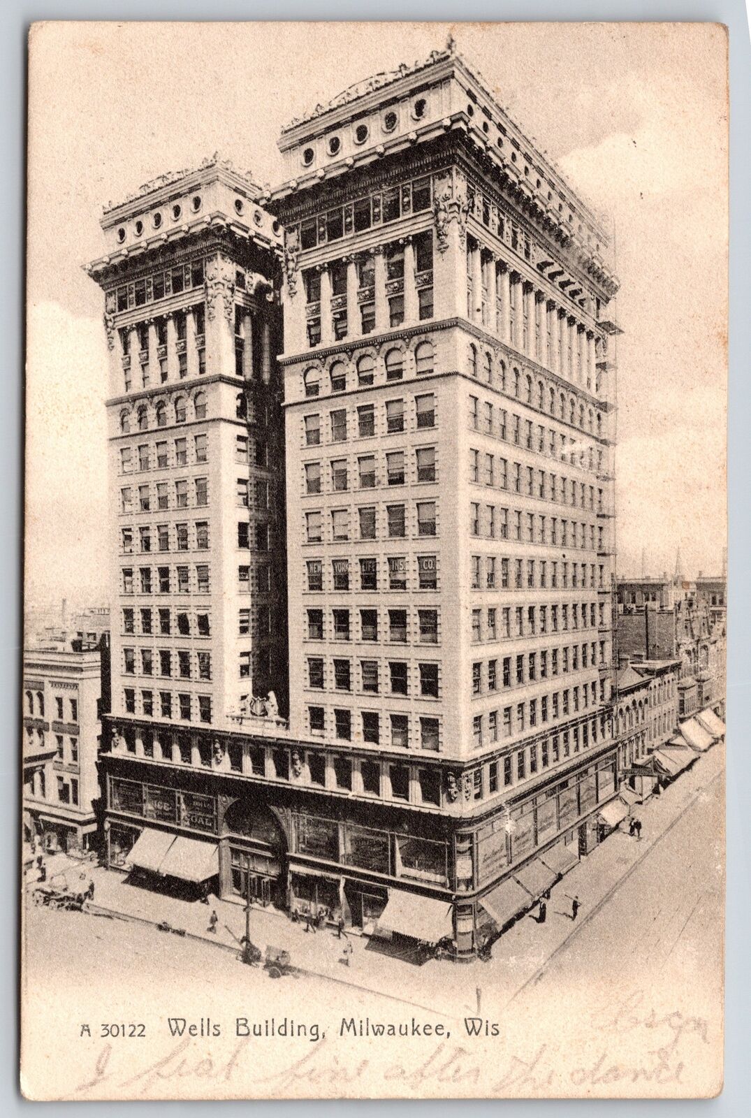 Milwaukee Wisconsin~Wells Bldg Street View~B&W~Rotograph Co~Vintage Postcard