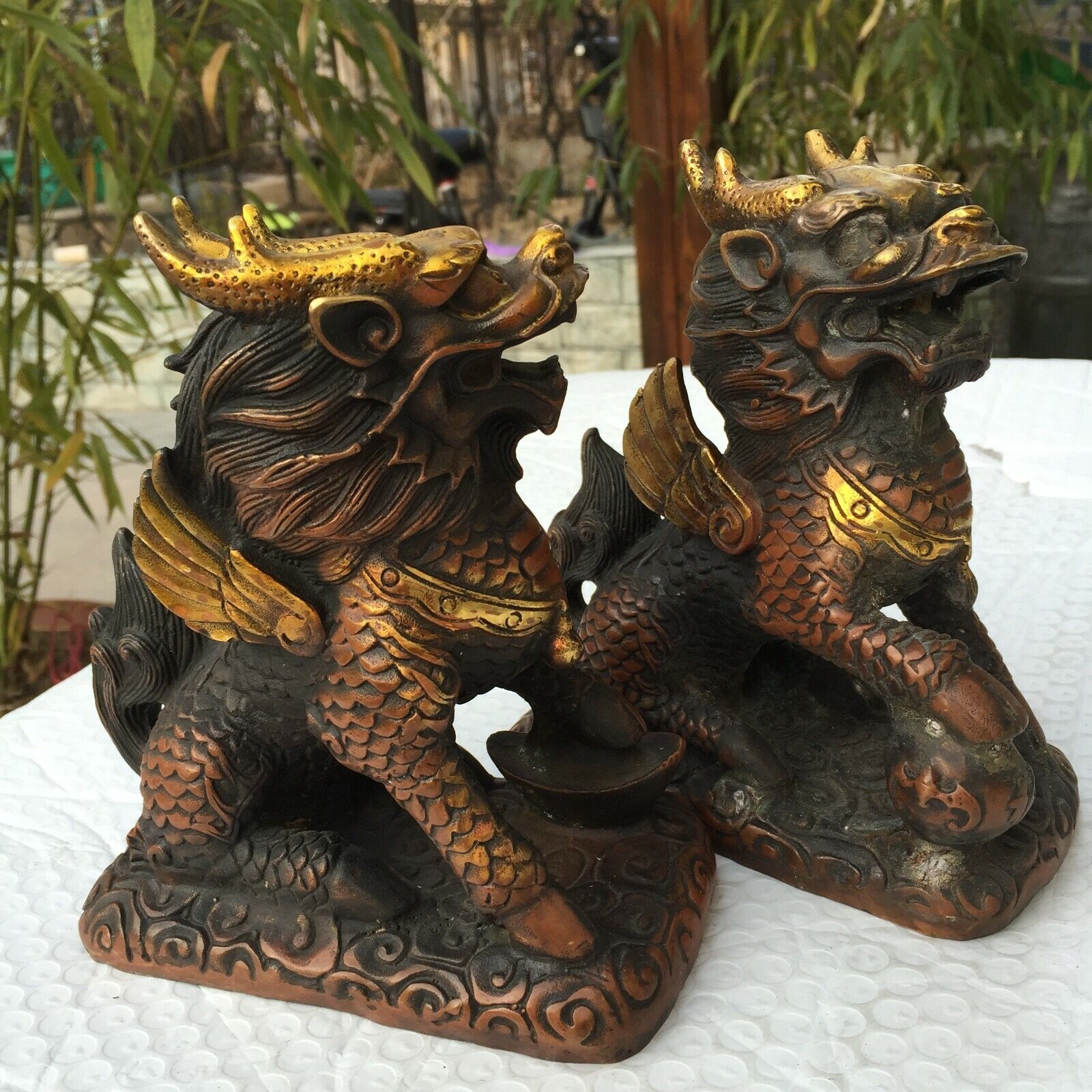 China Pure yellow Copper Auspicious Fengshui Brave troops kylin Unicorn Statue 