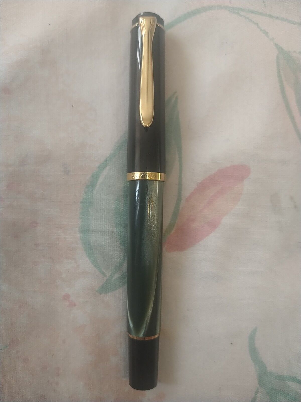 Pelikan Black Cap, Green Barrel Fountain Pen, Gold Plated Medium Nib #14