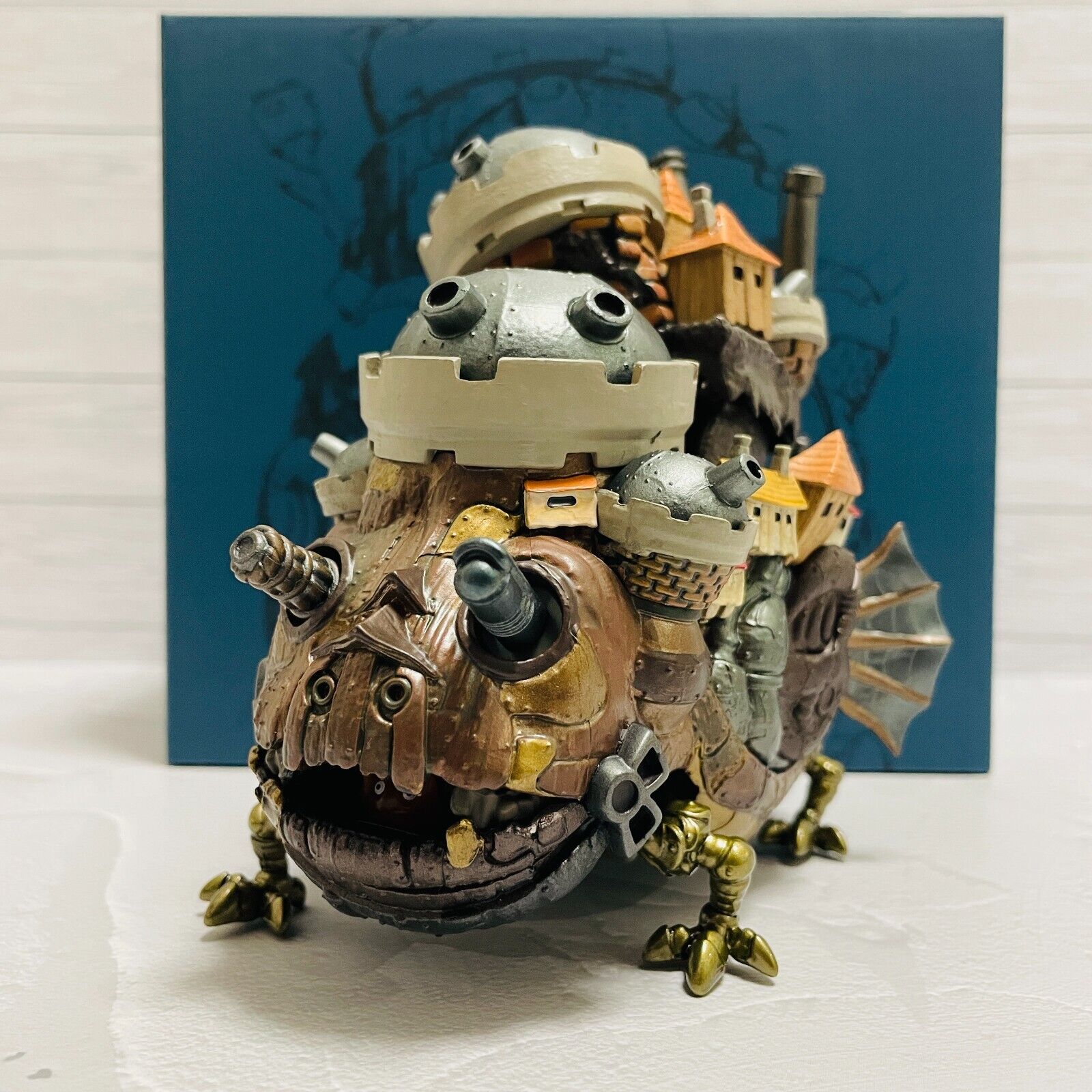 Studio Ghibli Howl's Moving Castle figure that actually works New