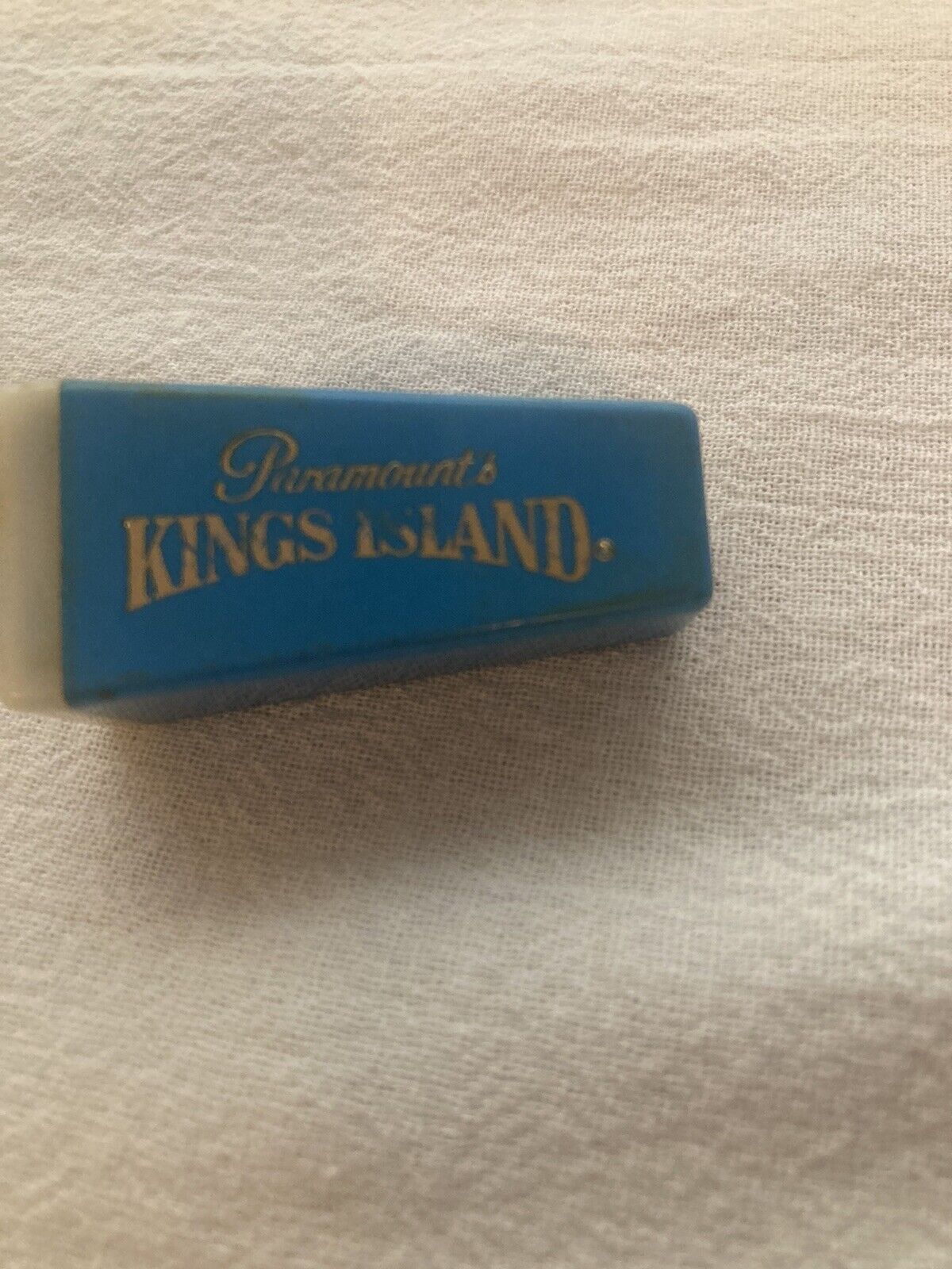 Vintage 1980s King’s Island Theme Park Photo Viewer Keychain Couple Dominion