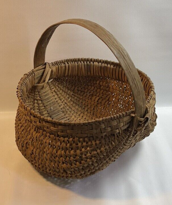 Antique Primitive Hand Woven Split Oak Buttocks Handle Egg Gathering Basket