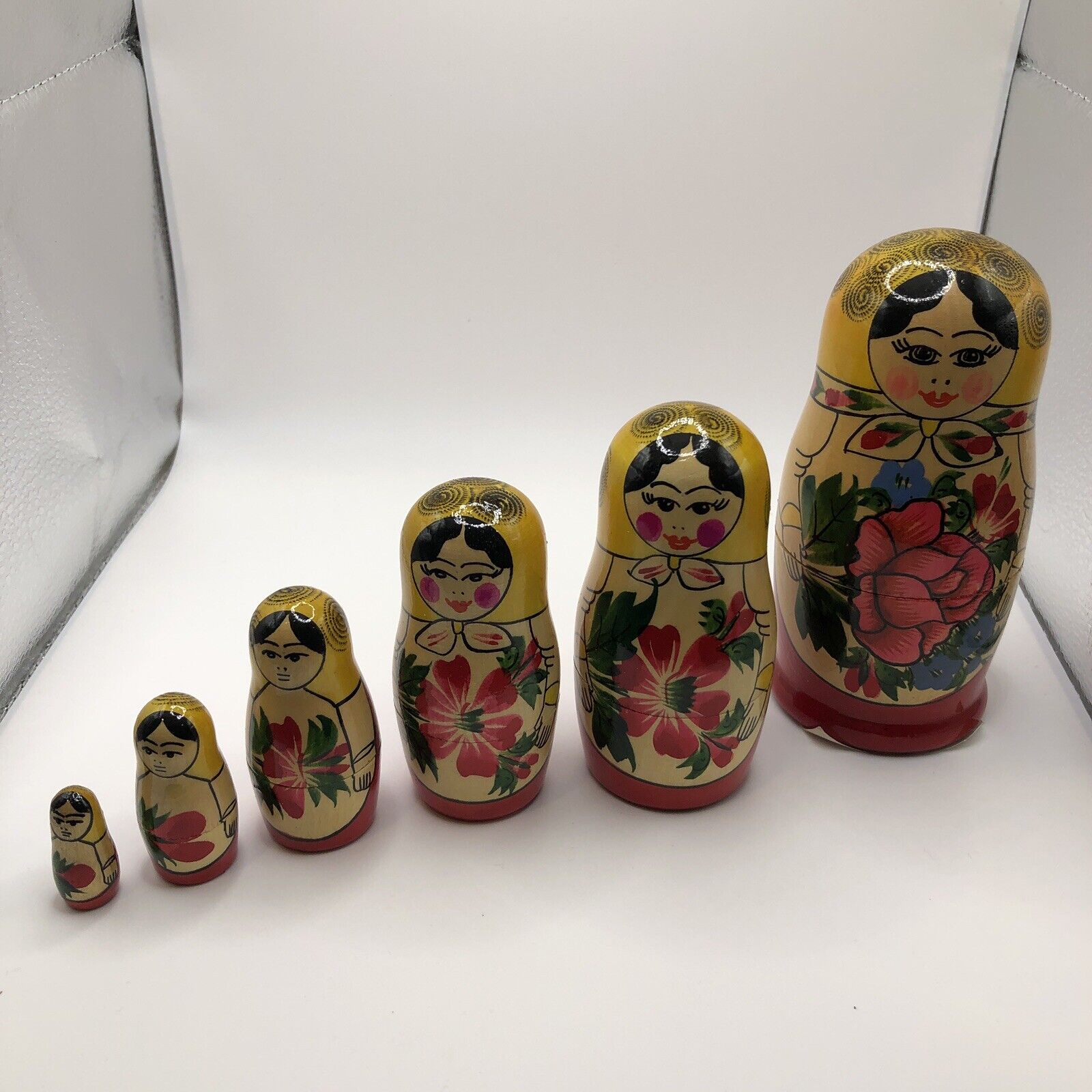 Vintage Russian Matryoshka Nesting Dolls Hand Painted Wood  Set Of 6