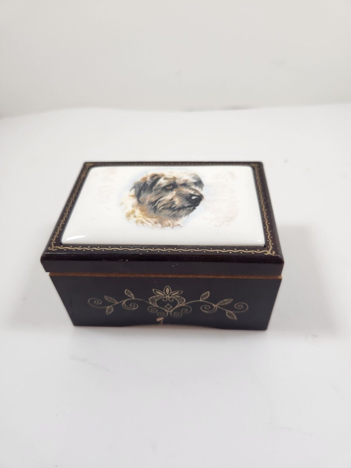 Vintage Sankyo Japan Trinket Jewelry Music Box White Enamel Dog