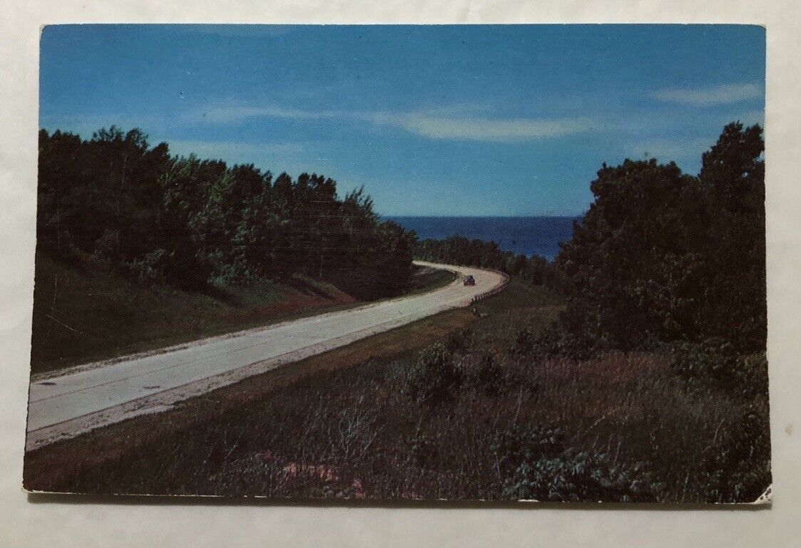 Lee Highway Approaching Skyline Dr., Va. Postcard (S1)