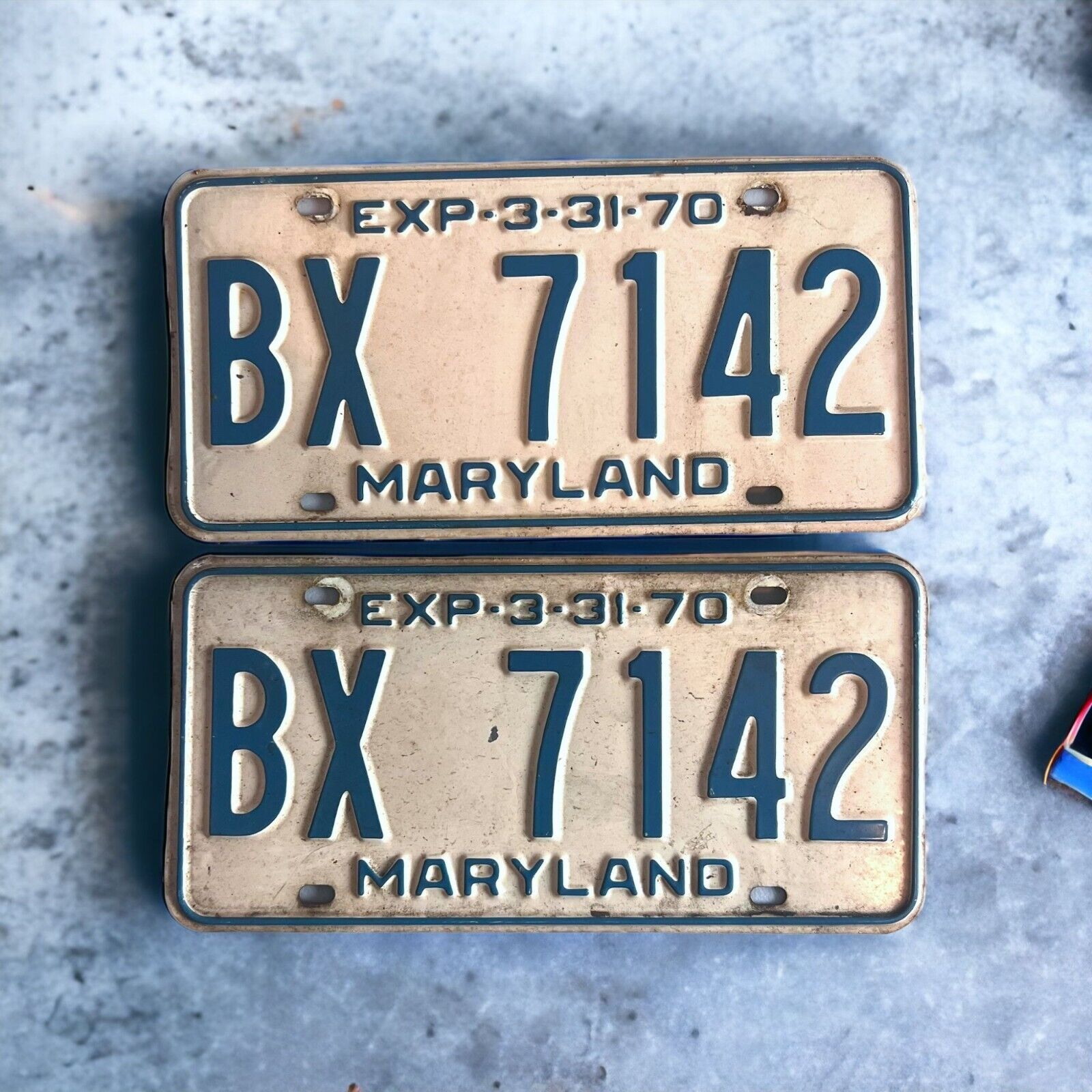 Vintage 1970 Maryland License Plate Pair BX 7142 Expiration 3-31-70