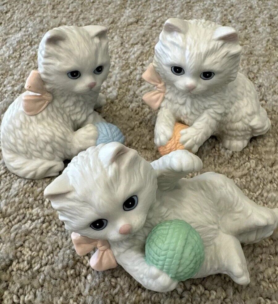 Vintage Homco White Persian playing Kittens, Porcelain Bisque #1410 Set Of 3
