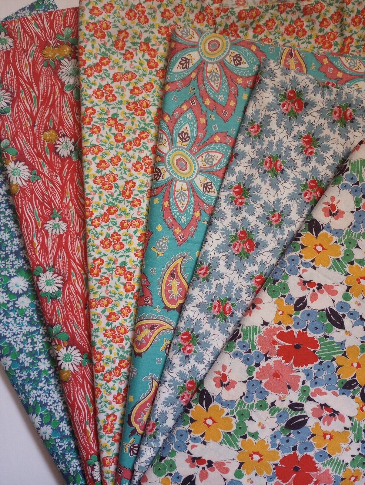 Vintage 40s 50s FABRIC Florals Quilting Fabric Half Yard Cuts 3 Yds Lot Of 6