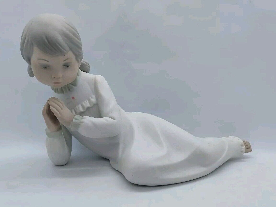Zaphir Porcelain Vintage 1970\'s Gloss Figurine Girl Llardo Made In Spain Matte