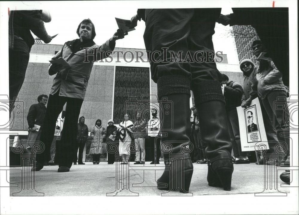 LARGE 1983 Press Photo Demonstrations at Denver Archbishop Oscar Romero murder