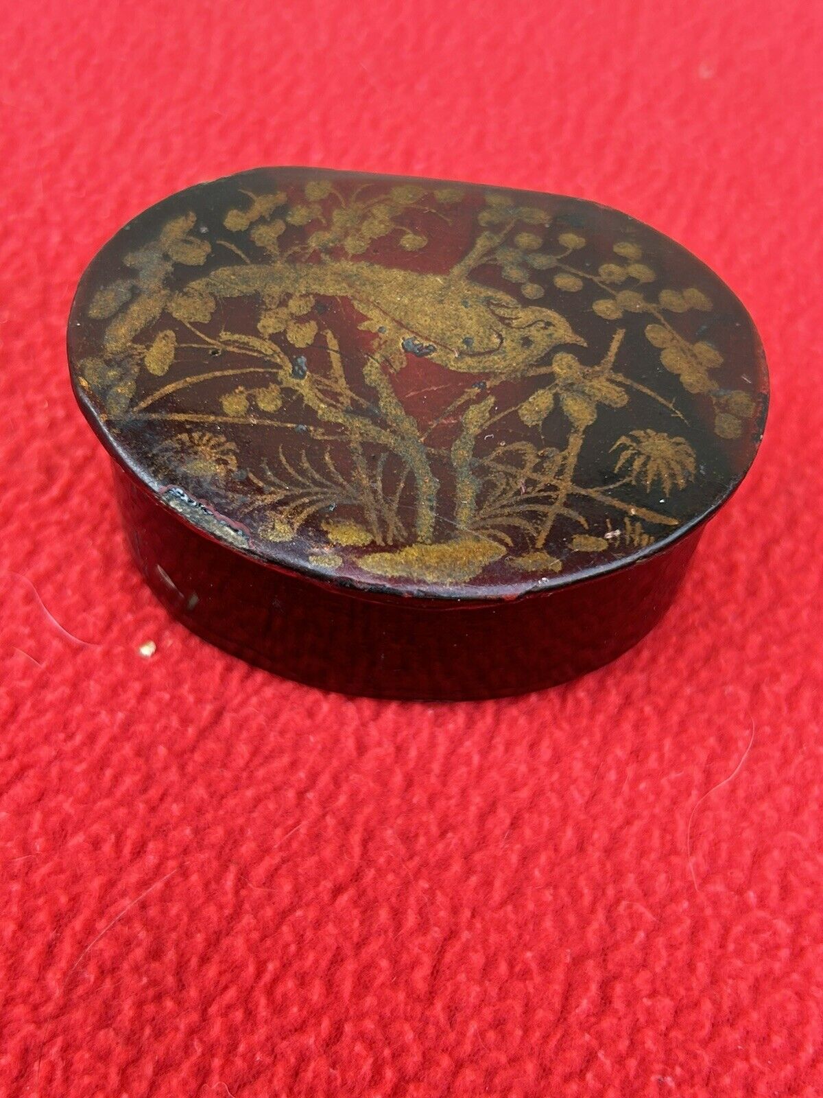 VINTAGE RUSSIAN  LACQUER BOX HAND GOLD PAINTED BIRD IMAGE