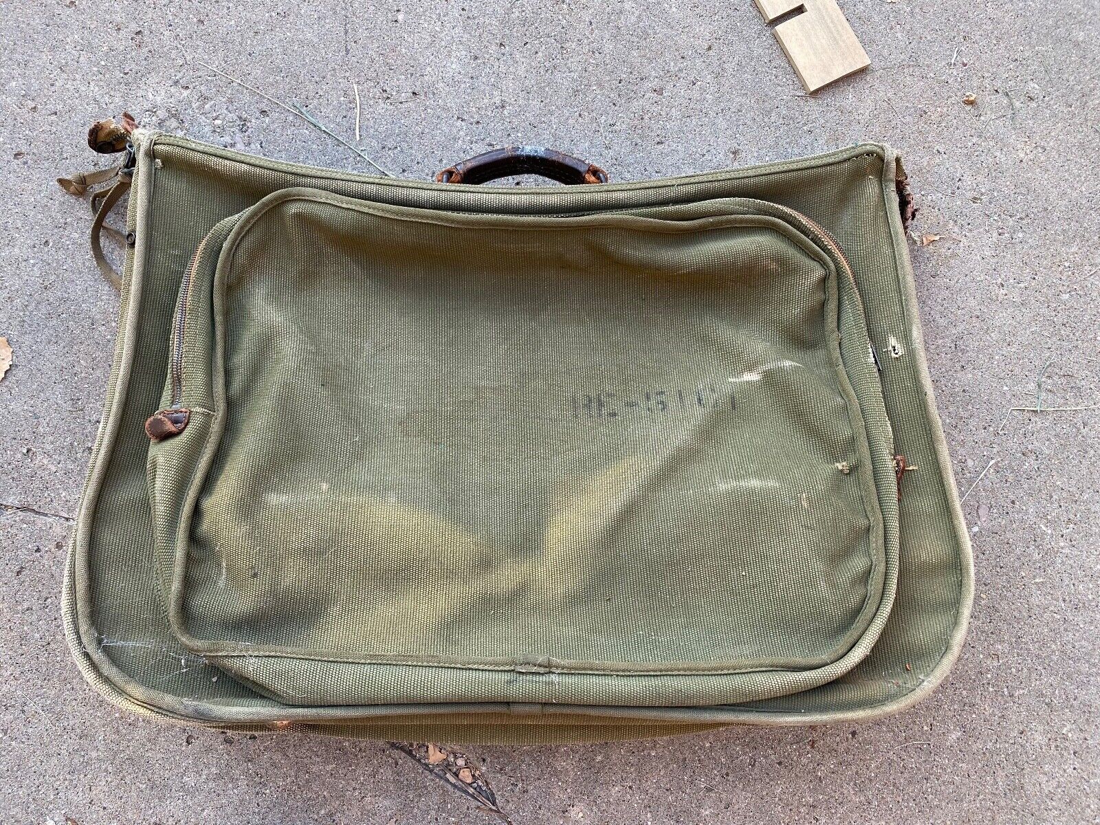 ORIGINAL WWII US ARMY AIR FORCE B-4 OFFICER LUGGAGE CARRY BAG-