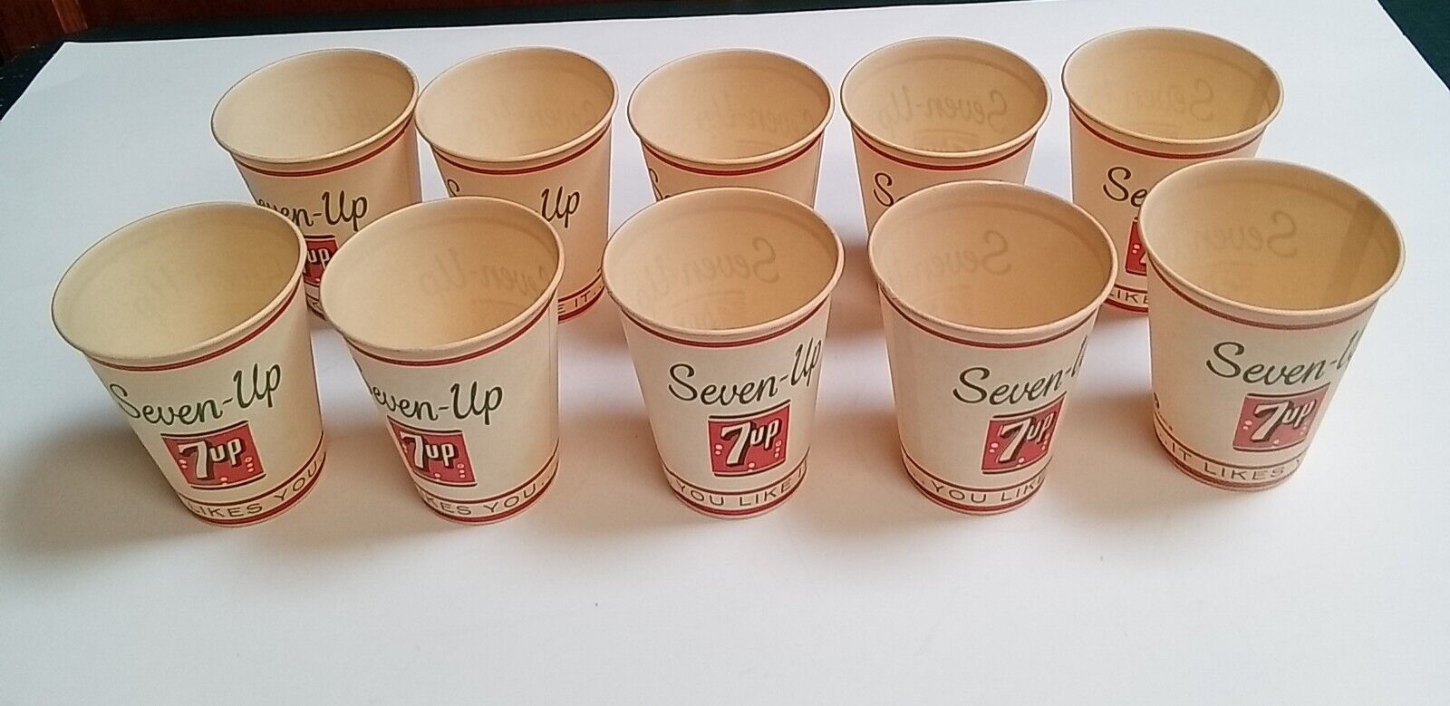 VTG 1960\'s 7UP Soda Wax Paper Cups 9 ounce Unused - Lot of 10