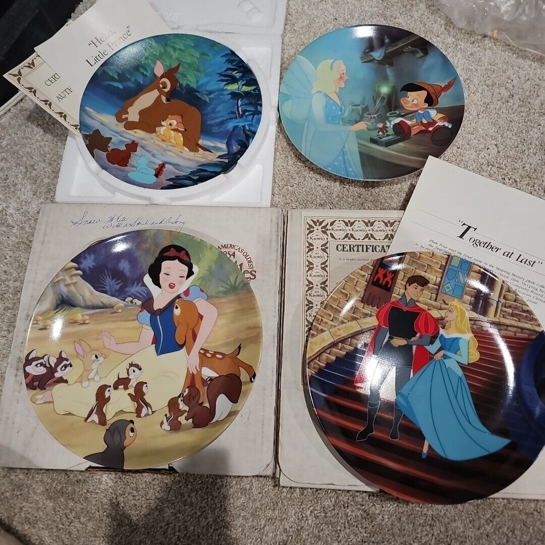 4 Collectors Plates Smile And A Song Hello Prince Pinocchio Together Disney 