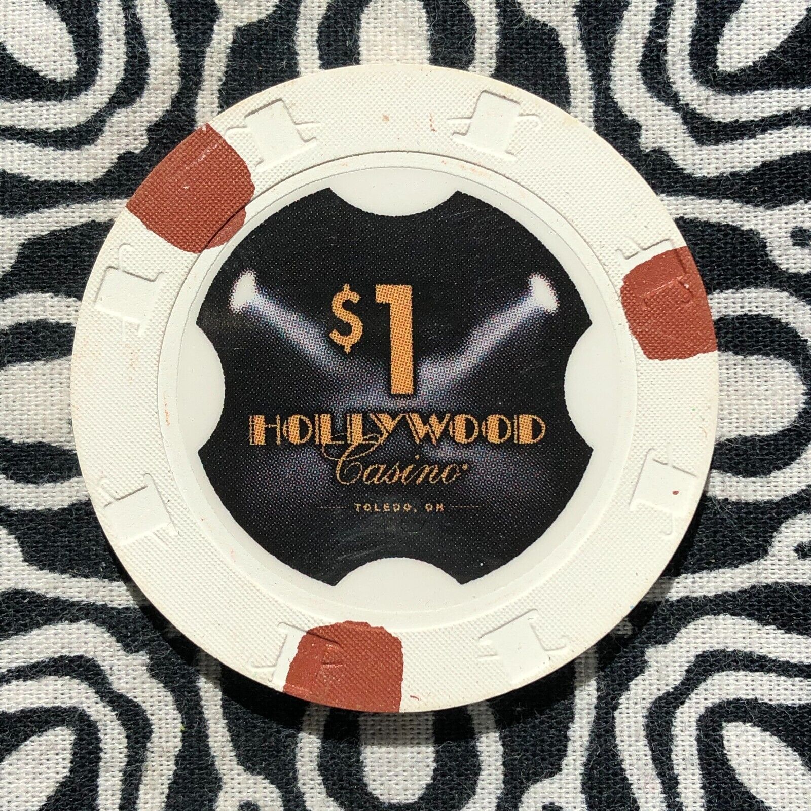 (1) Hollywood $1 Toledo, Ohio Poker Gaming Casino Chip EX29
