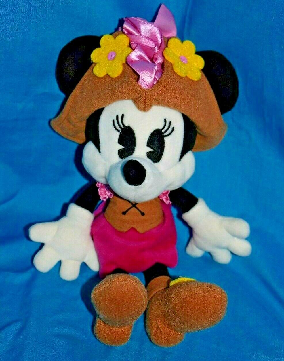 Disney Parks Authetic Original Minnie Mouse Pie-Eye Pirate Plush Flowers Floral