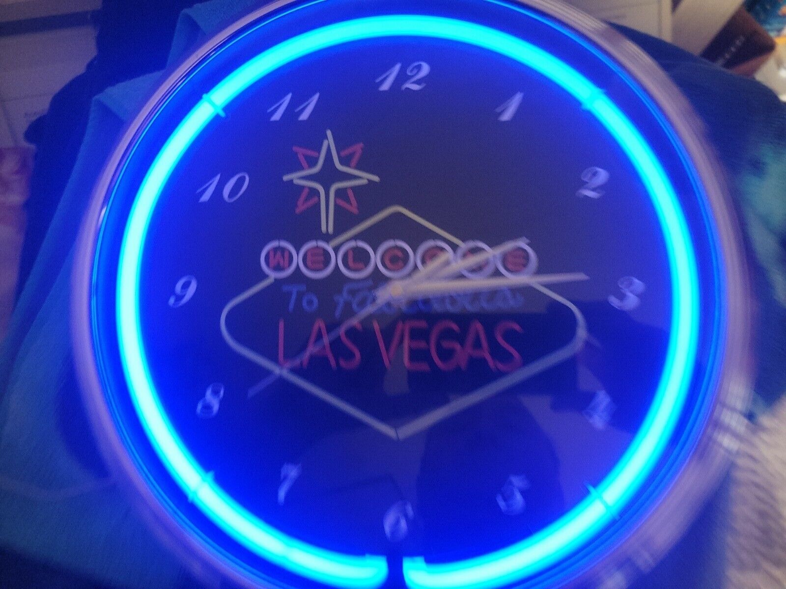 Las Vegas Sign Neon Clock   8VEGSN