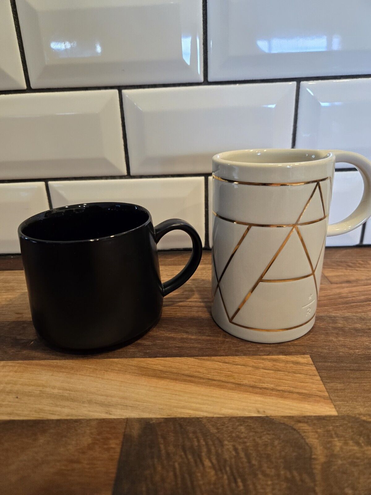 Starbucks 10 oz Mugs Stoneware Matte Black + Tapered White Mug Geometric Design