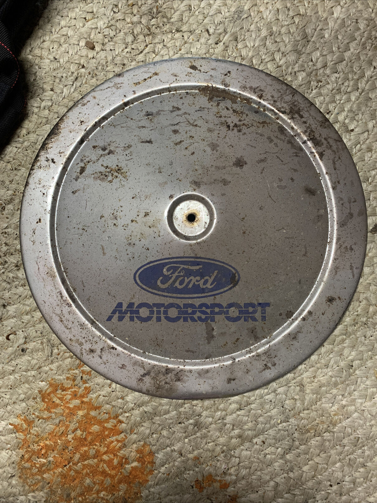 Rusted Ford Motorsport Vintage Filter Cover in need of love from the right one