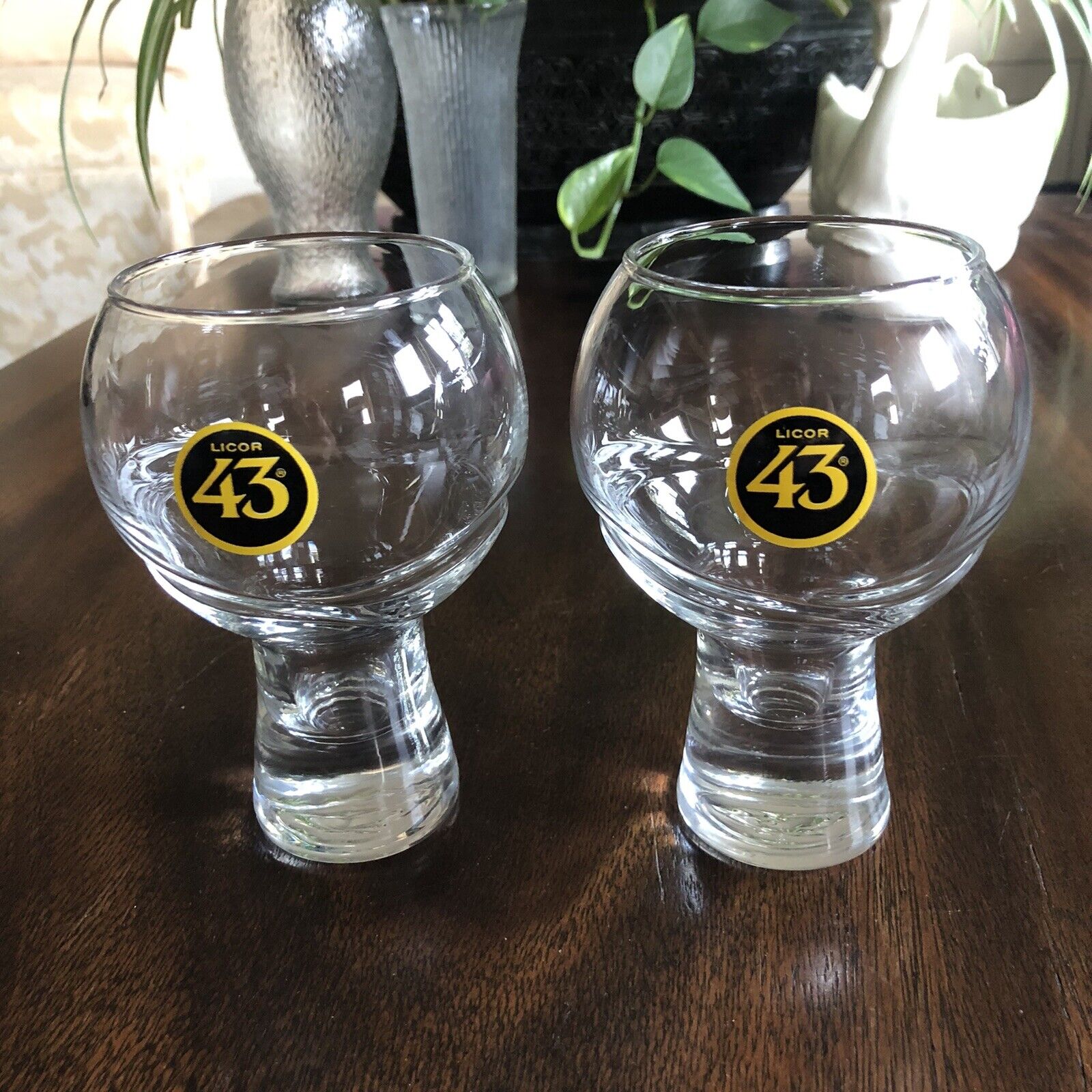 LICOR 43 CUARENTA Y TRES COCKTAIL GLASSES WITH BUBBLE BASE 5 1/8\