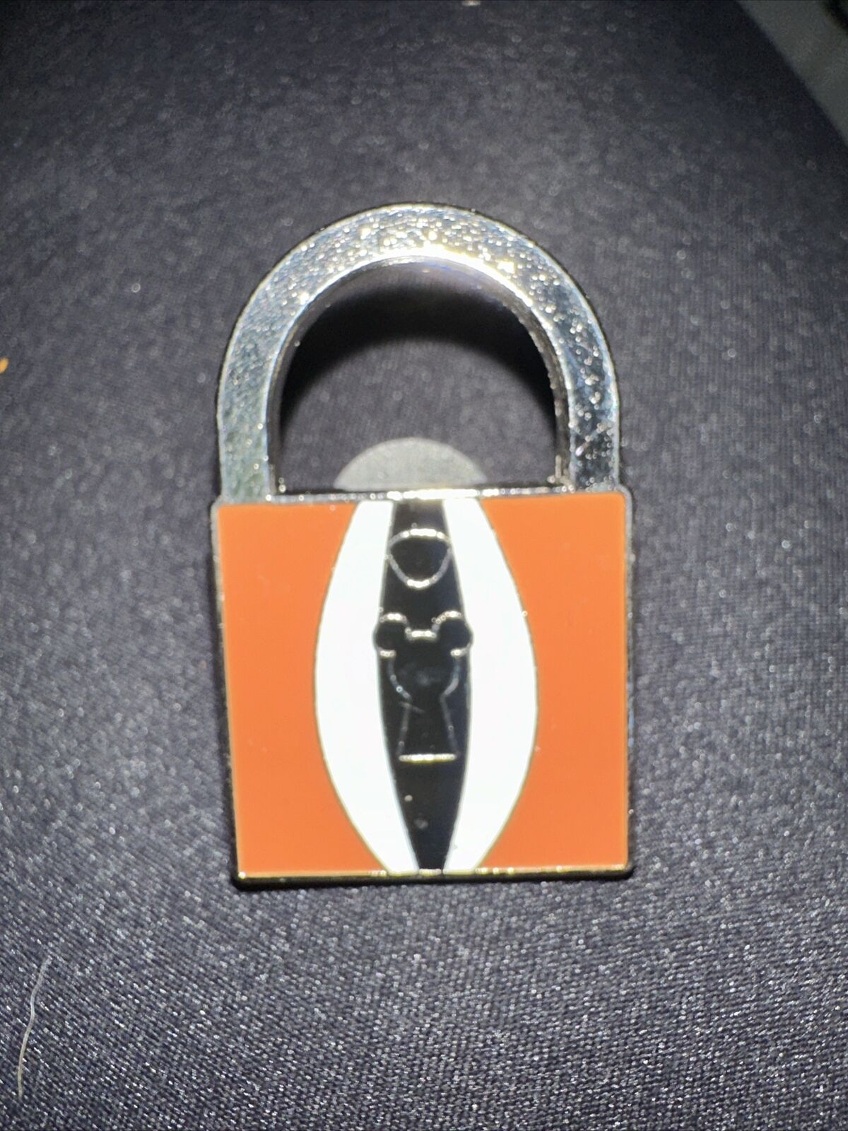 Disney Trading Pin Mystery Trading Character Lock Chip