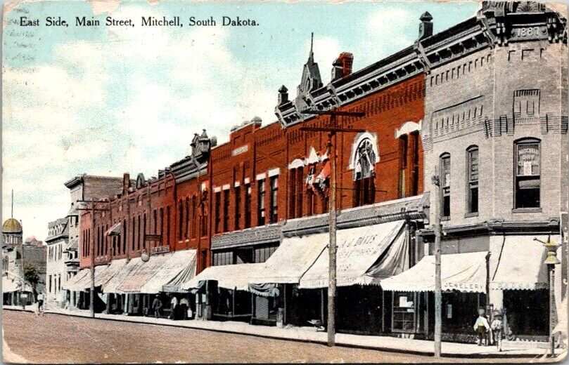 Postcard East Side of Main Street Mitchell South Dakota SD c.1907-1915      O015